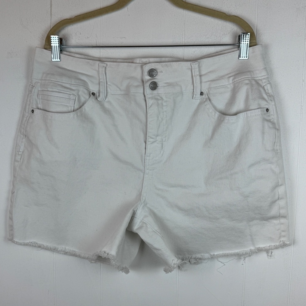Royalty for Me Women's White Denim Shorts Raw Hem Size XL
